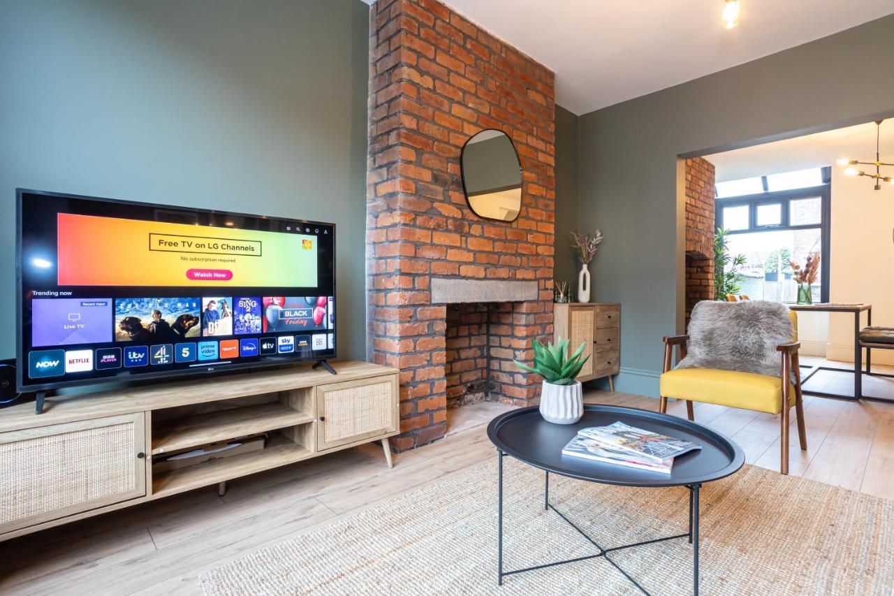 Stunning Scandi 3 Bed House In Manchester-Parking Villa Luaran gambar